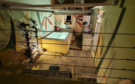 Romantic at nightime with good levels of privacy